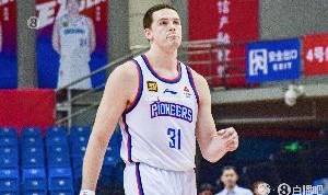 无解表现！大卫-詹姆斯22中13&amp;6记三分砍下39分17板9助2断