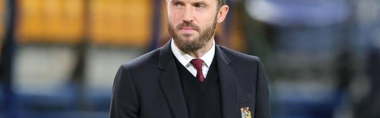 九游体育娱乐-曼联新帅是他？44岁前名宿紧急救火，他能延续自己踢球时的硬度么