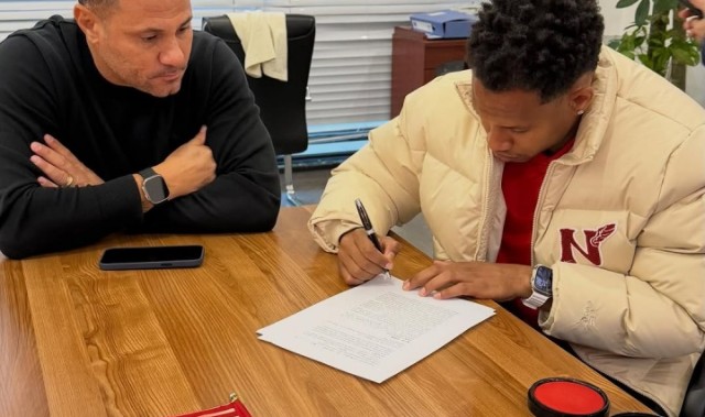 九游体育入口-茹萨签约现场照